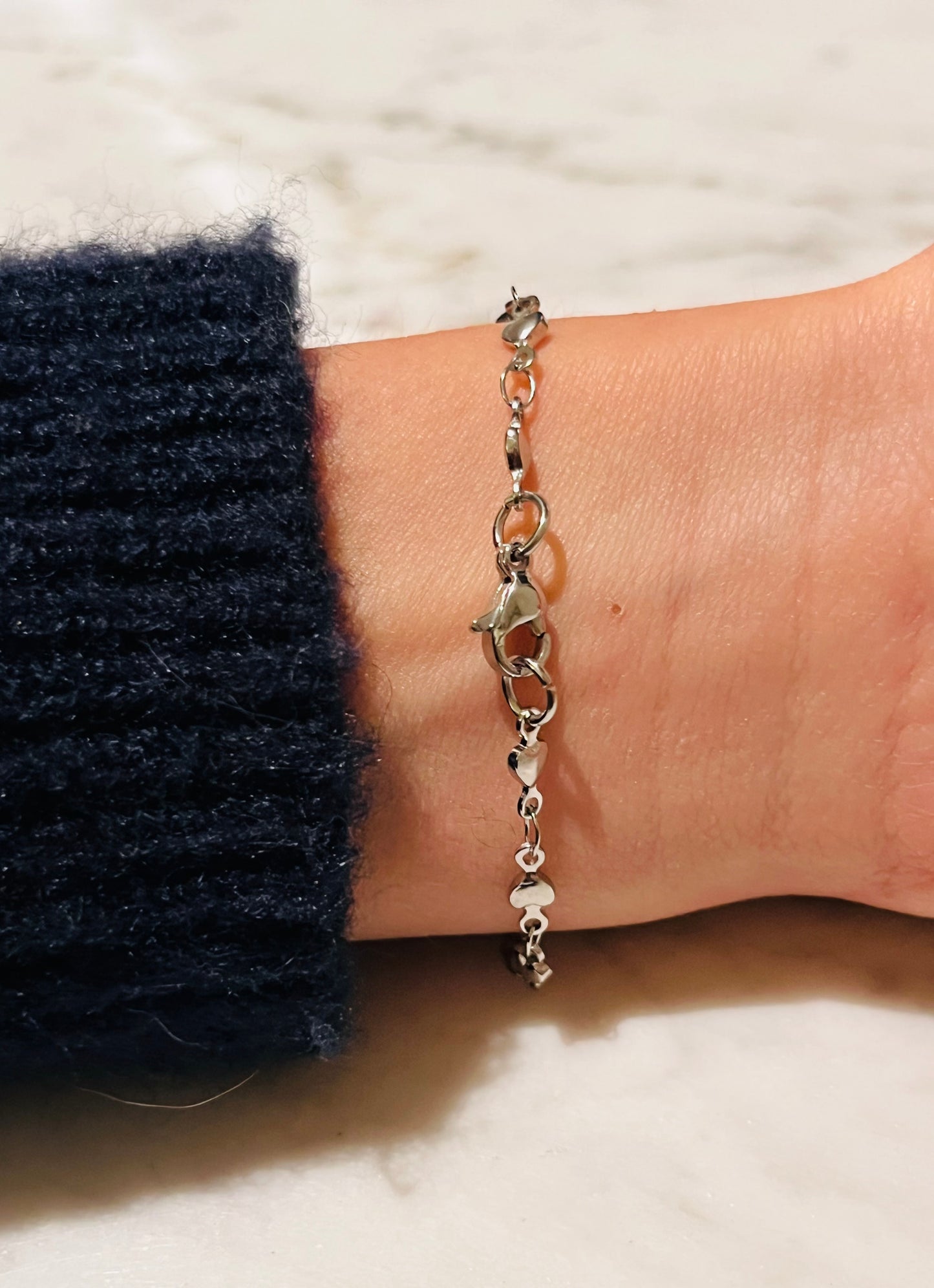 Silver Heart Bracelet 🩶