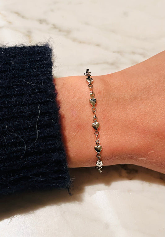 Silver Heart Bracelet 🩶