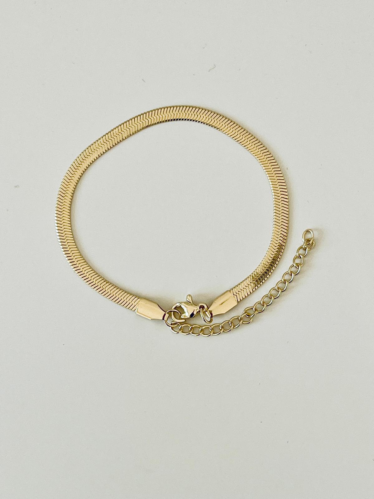 The Gold Loop Bracelet